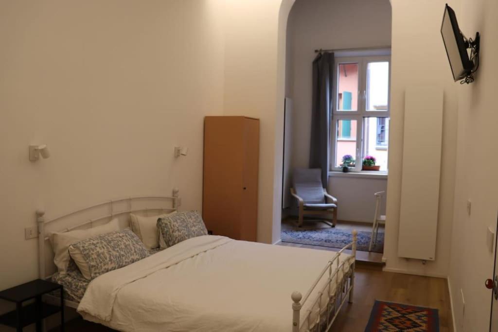 Little Apartment Over The Canal Bologna Esterno foto